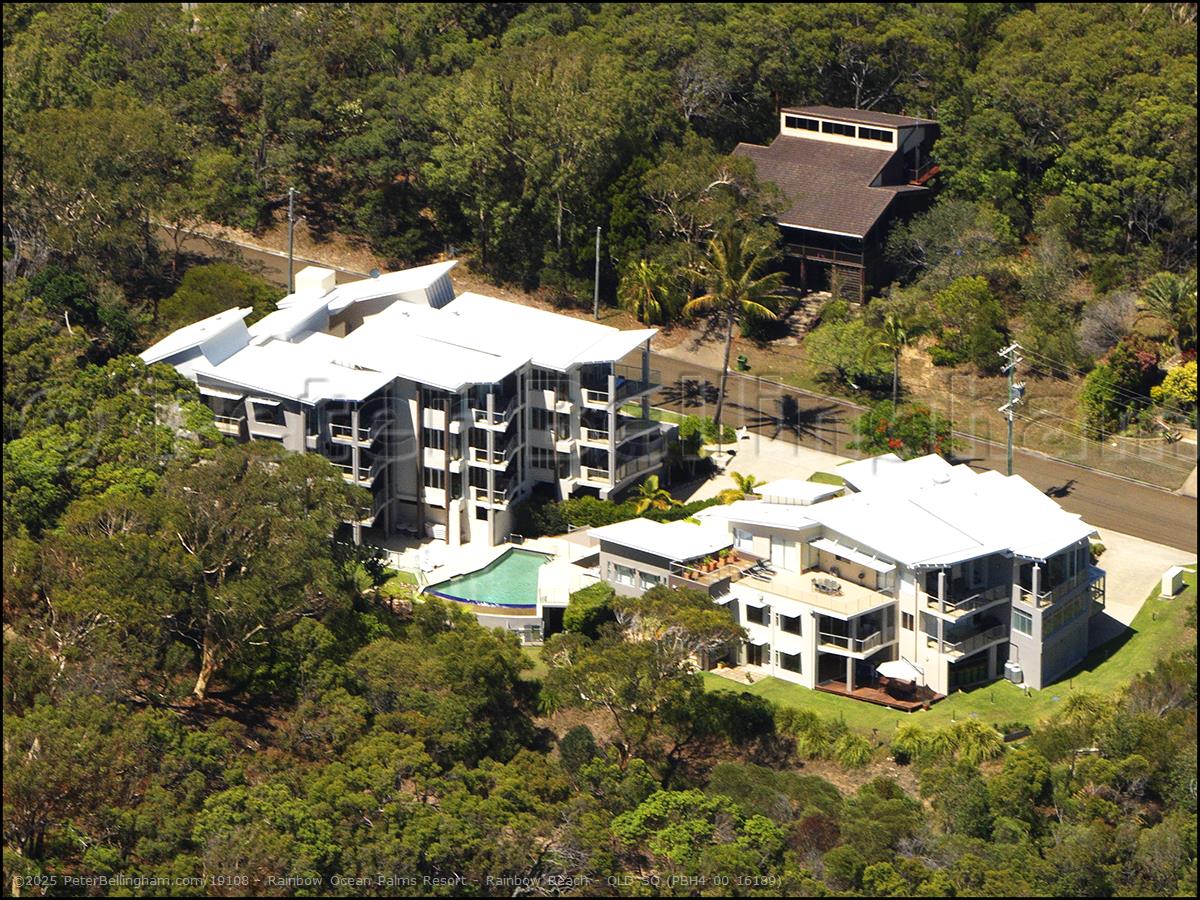 Peter Bellingham Photography Rainbow Ocean Palms Resort - Rainbow Beach - QLD SQ (PBH4 00 16189)